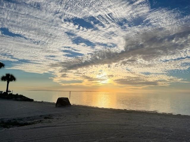 FLOR A MAR - Residential