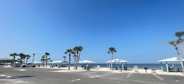 FLOR A MAR - Residential