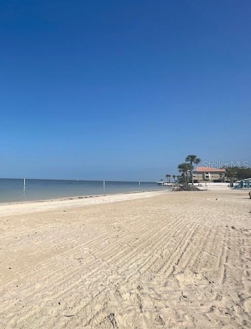 FLOR A MAR - Residential