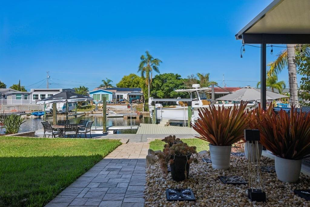 FLOR A MAR - Residential