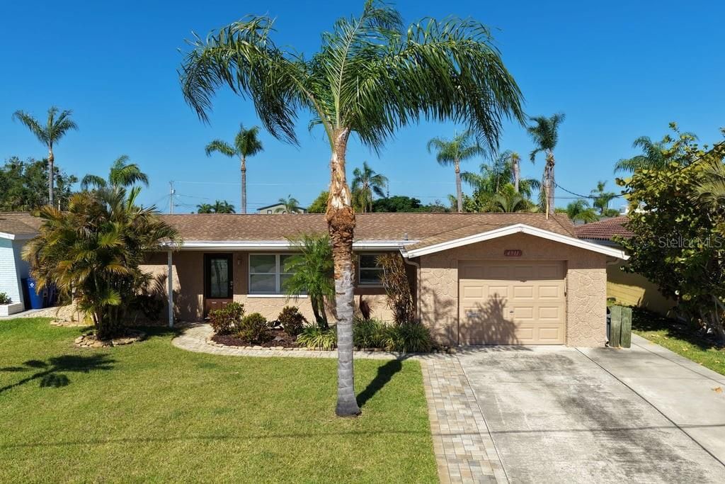 Photo of 4911 Bonito Drive, New Port Richey, FL 34652 (MLS # TB8498816)