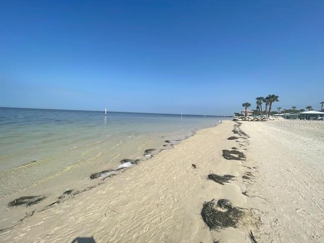 FLOR A MAR - Residential