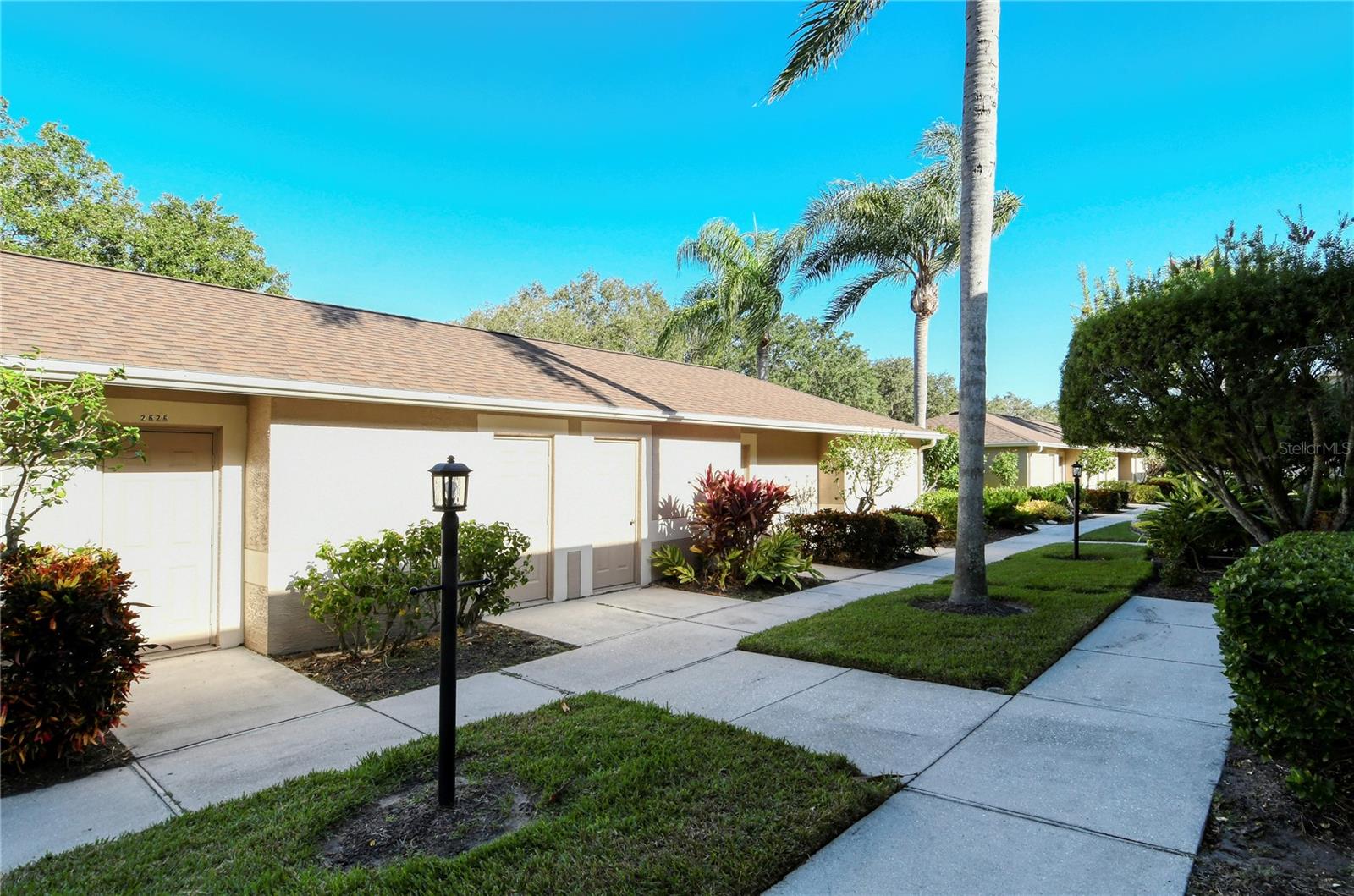 HERITAGE OAKS GOLF & COUNTRY CLUB - Residential