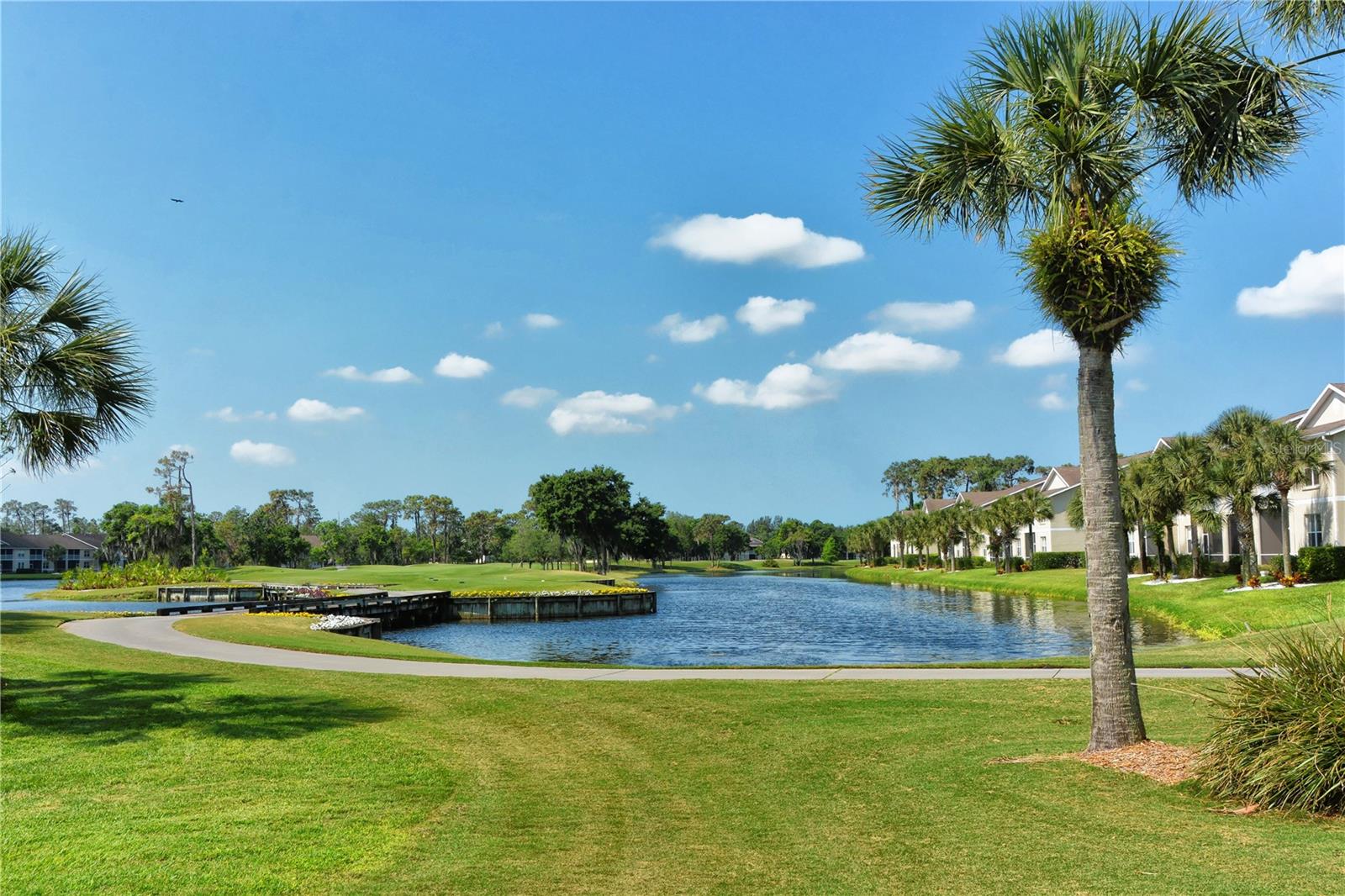 HERITAGE OAKS GOLF & COUNTRY CLUB - Residential