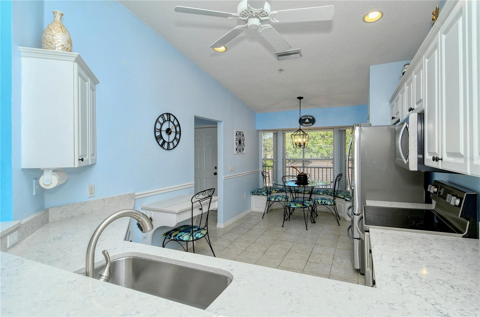 HERITAGE OAKS GOLF & COUNTRY CLUB - Residential