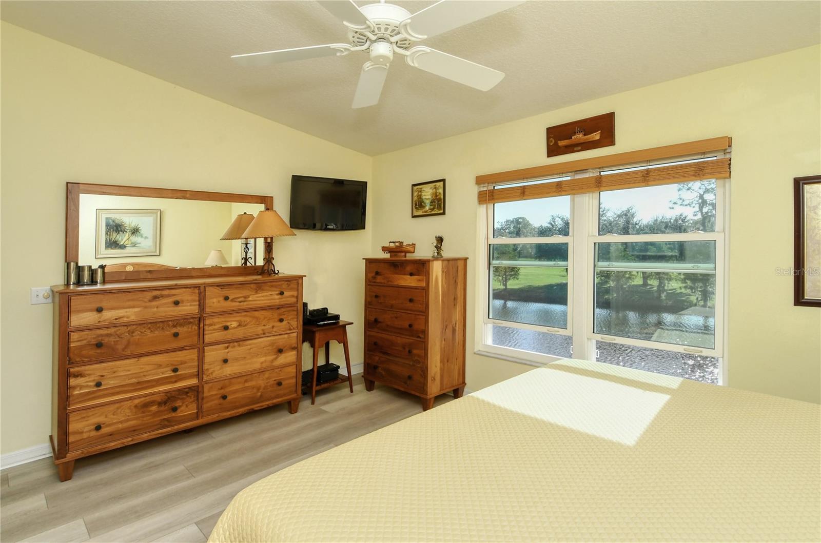 HERITAGE OAKS GOLF & COUNTRY CLUB - Residential