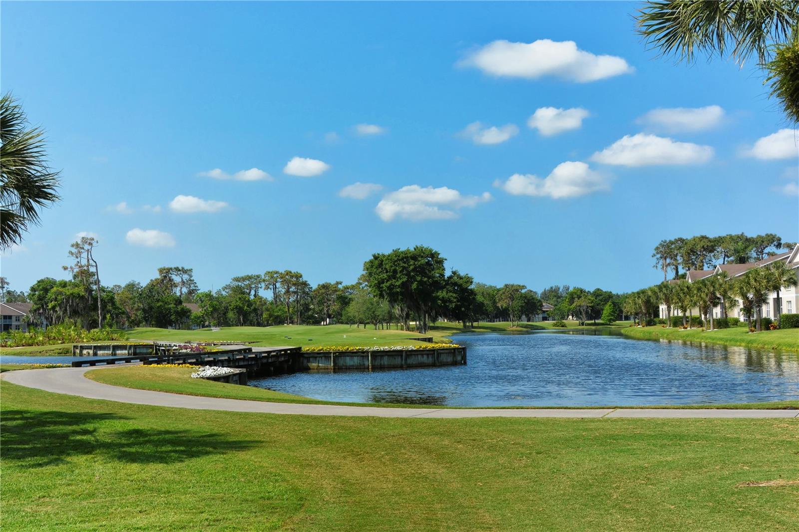 HERITAGE OAKS GOLF & COUNTRY CLUB - Residential