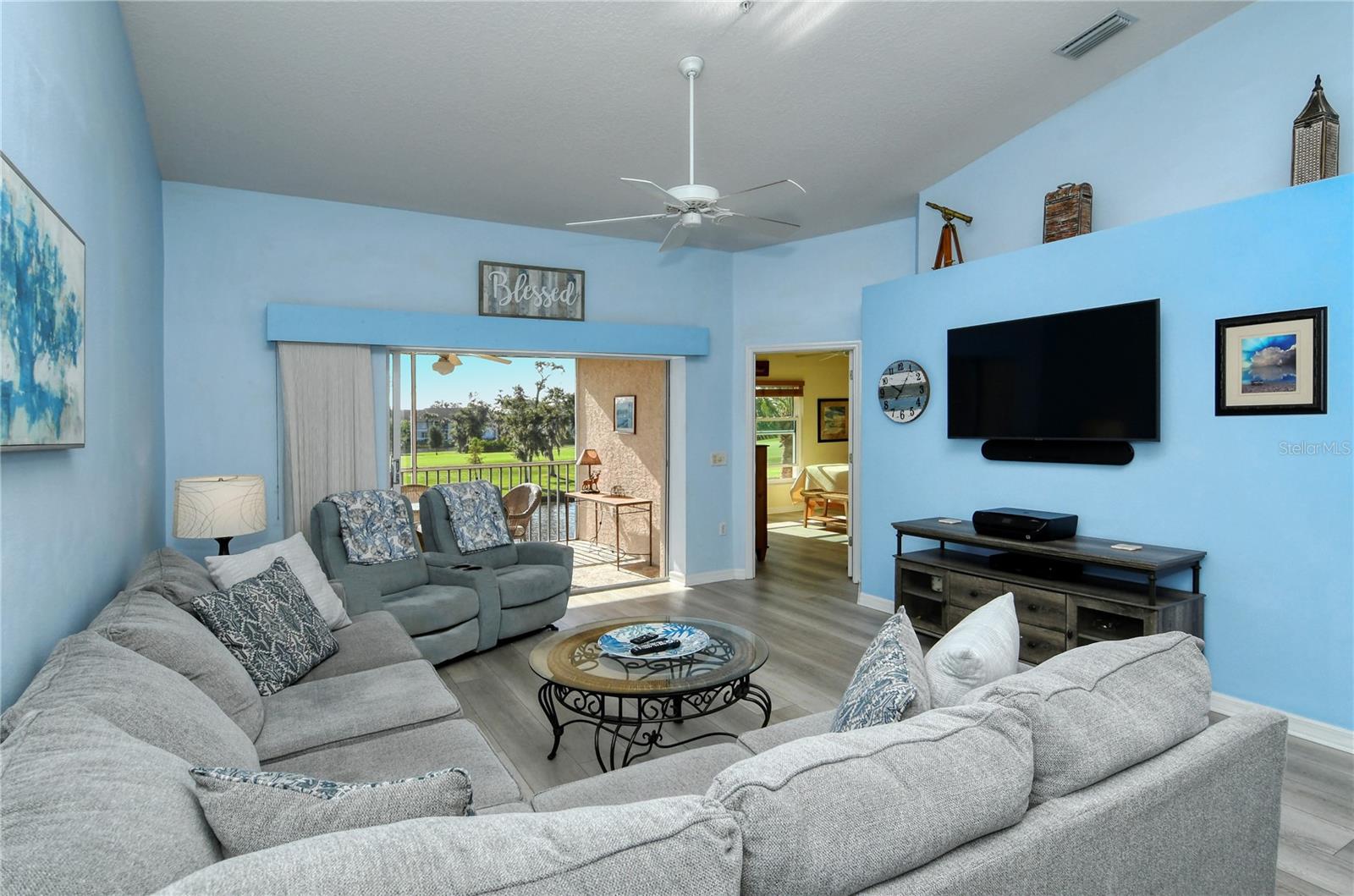 HERITAGE OAKS GOLF & COUNTRY CLUB - Residential