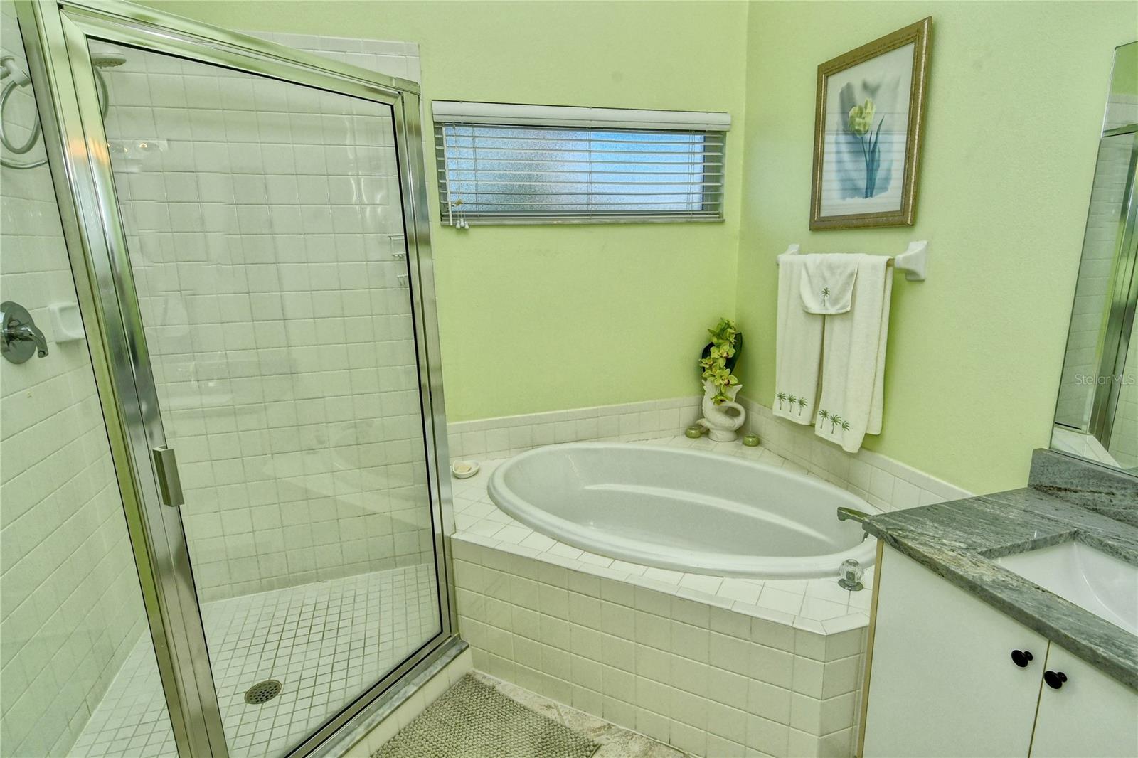 HERITAGE OAKS GOLF & COUNTRY CLUB - Residential