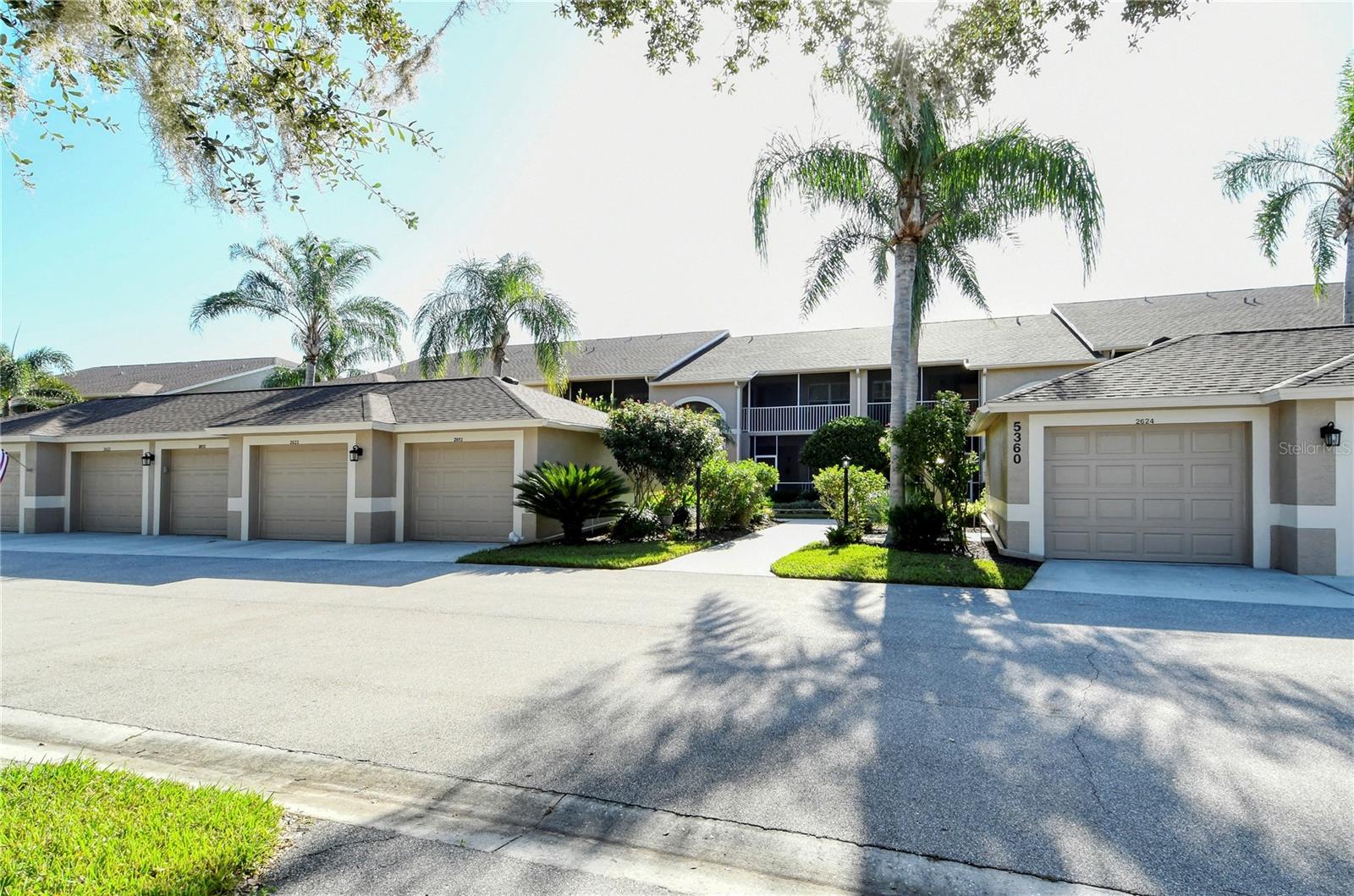 HERITAGE OAKS GOLF & COUNTRY CLUB - Residential