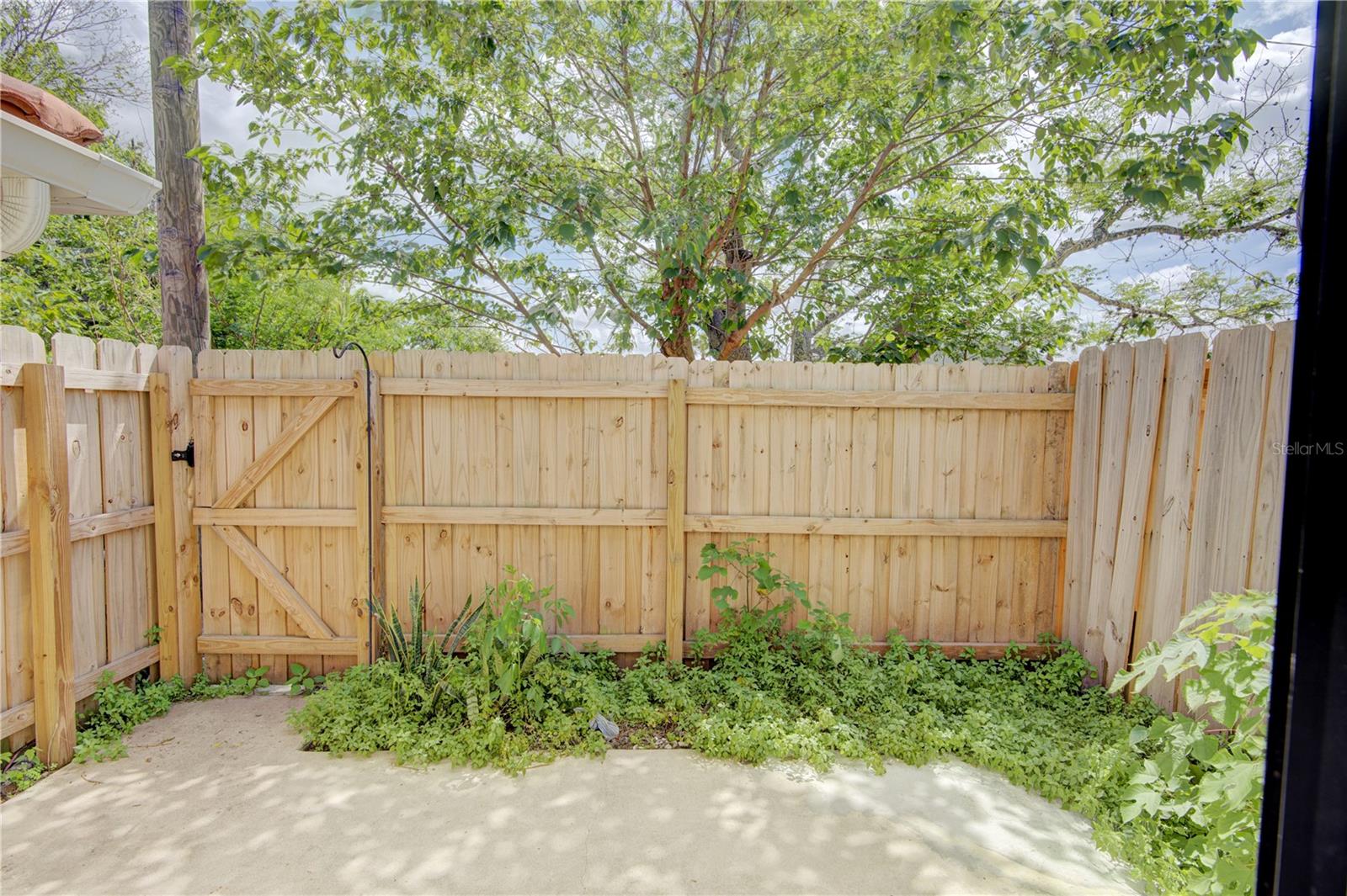 HIDDEN CREEK CONDO PH 04 - Residential