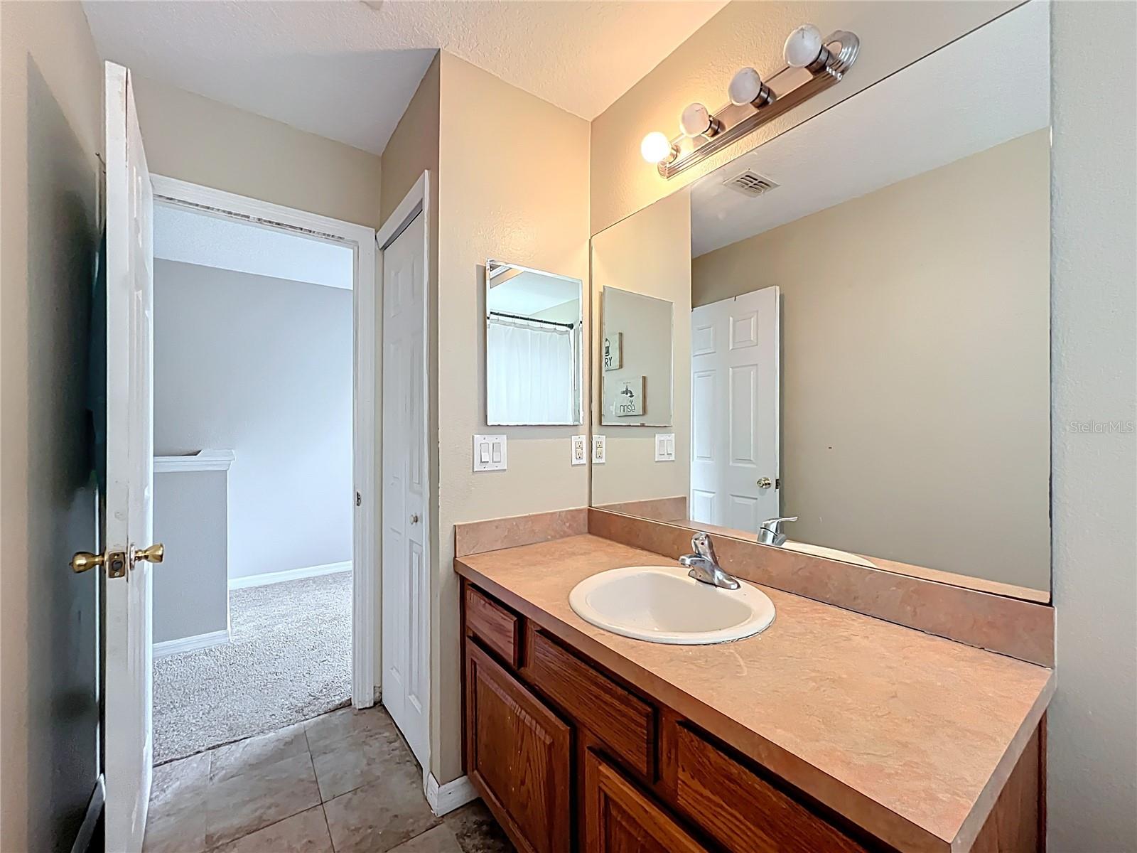 LOT 32 BLOCK A JUMPER CREEK MANOR PB 9 PGS 5-5B - Residential