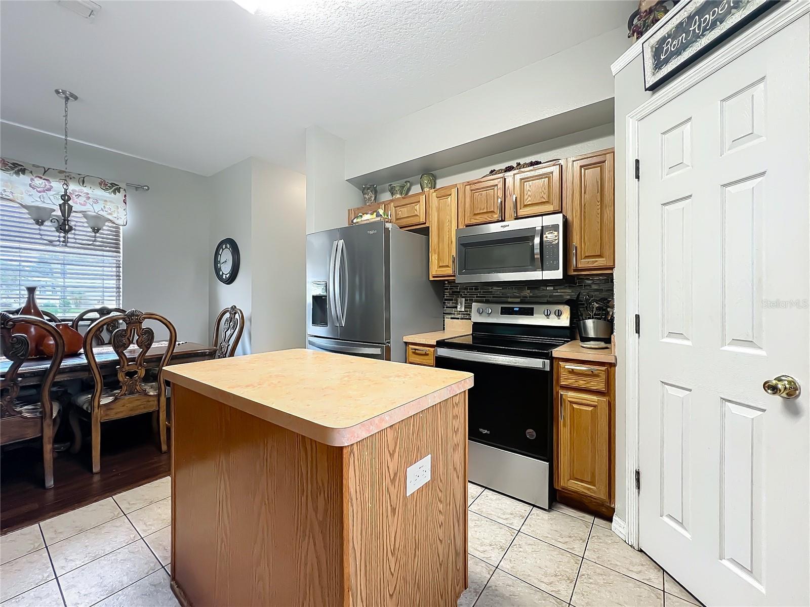 LOT 32 BLOCK A JUMPER CREEK MANOR PB 9 PGS 5-5B - Residential