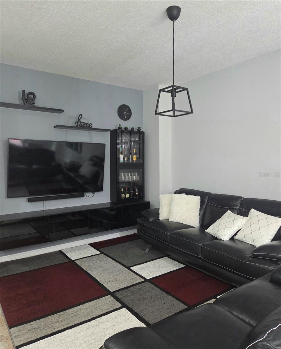 SAVANNAH LNDGS - Residential