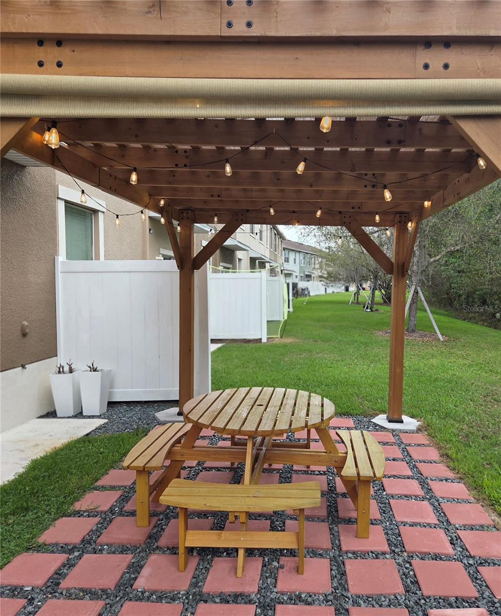 SAVANNAH LNDGS - Residential