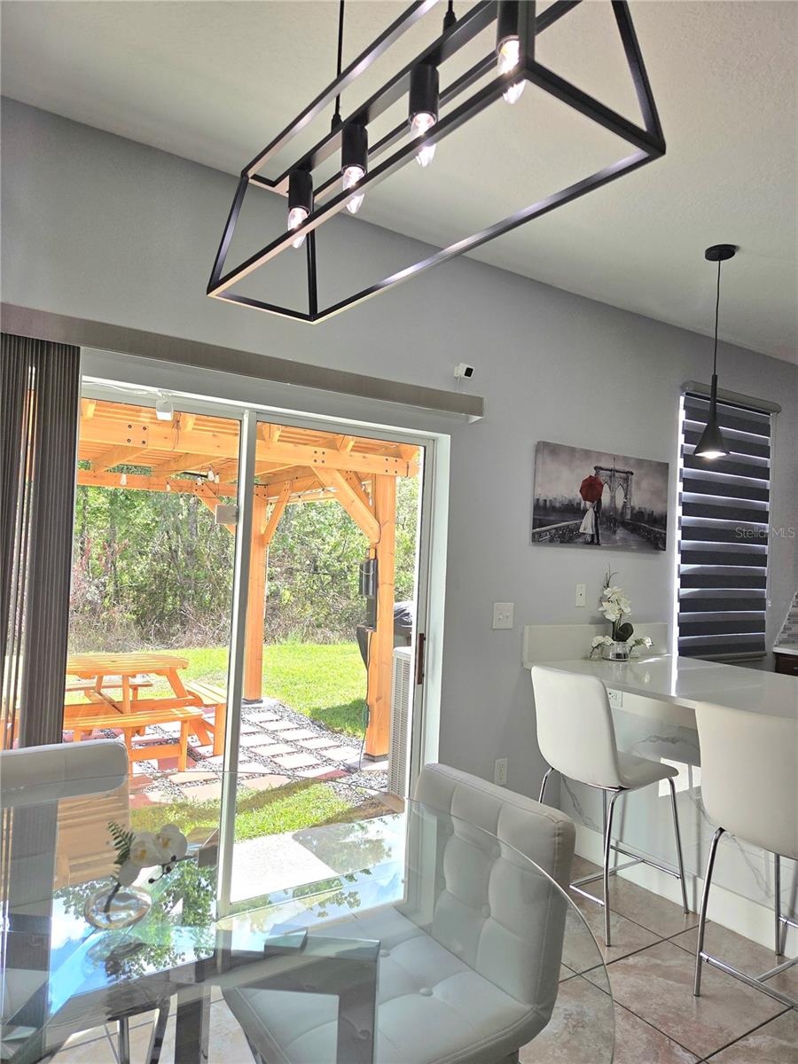 SAVANNAH LNDGS - Residential