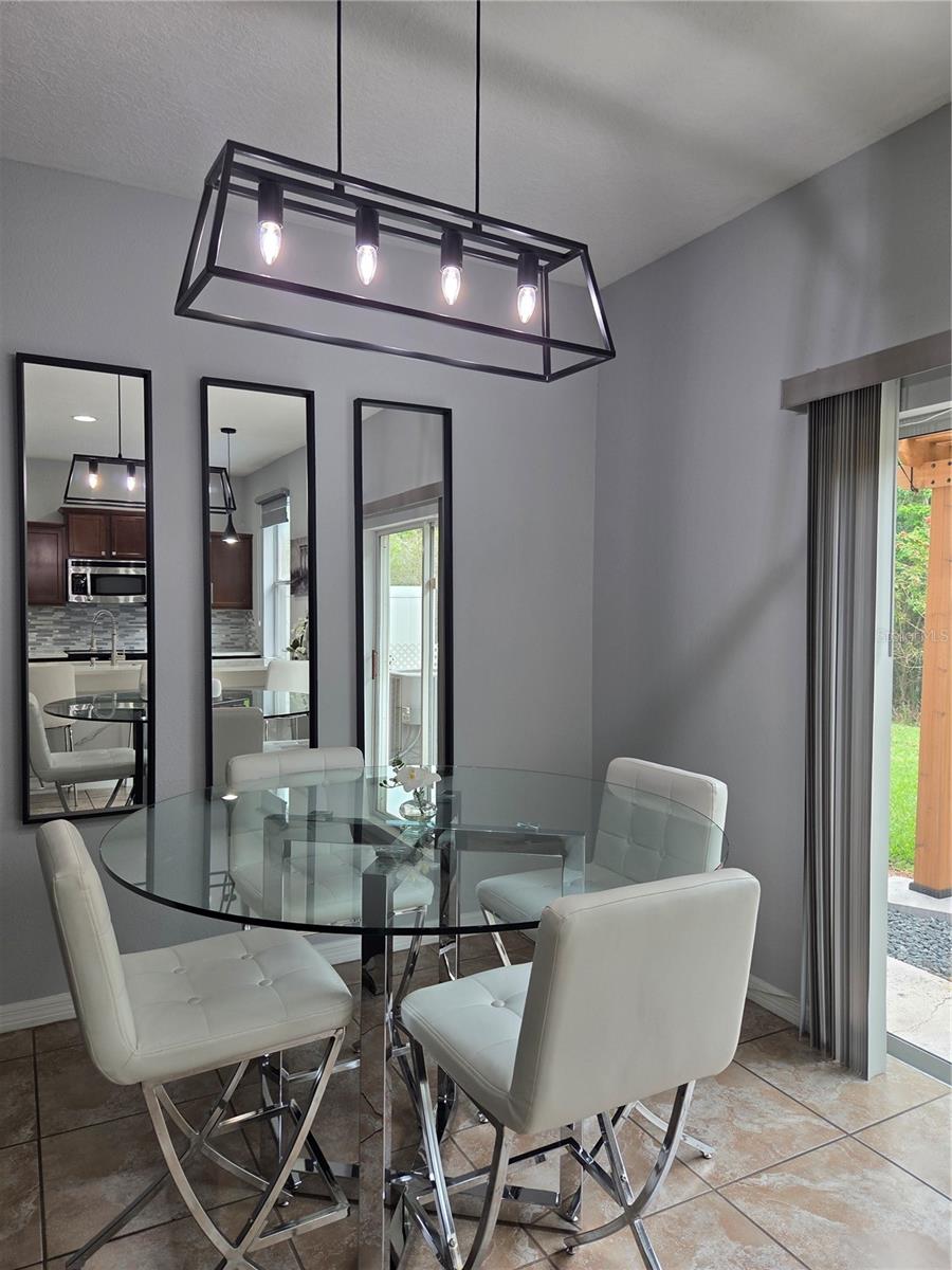 SAVANNAH LNDGS - Residential