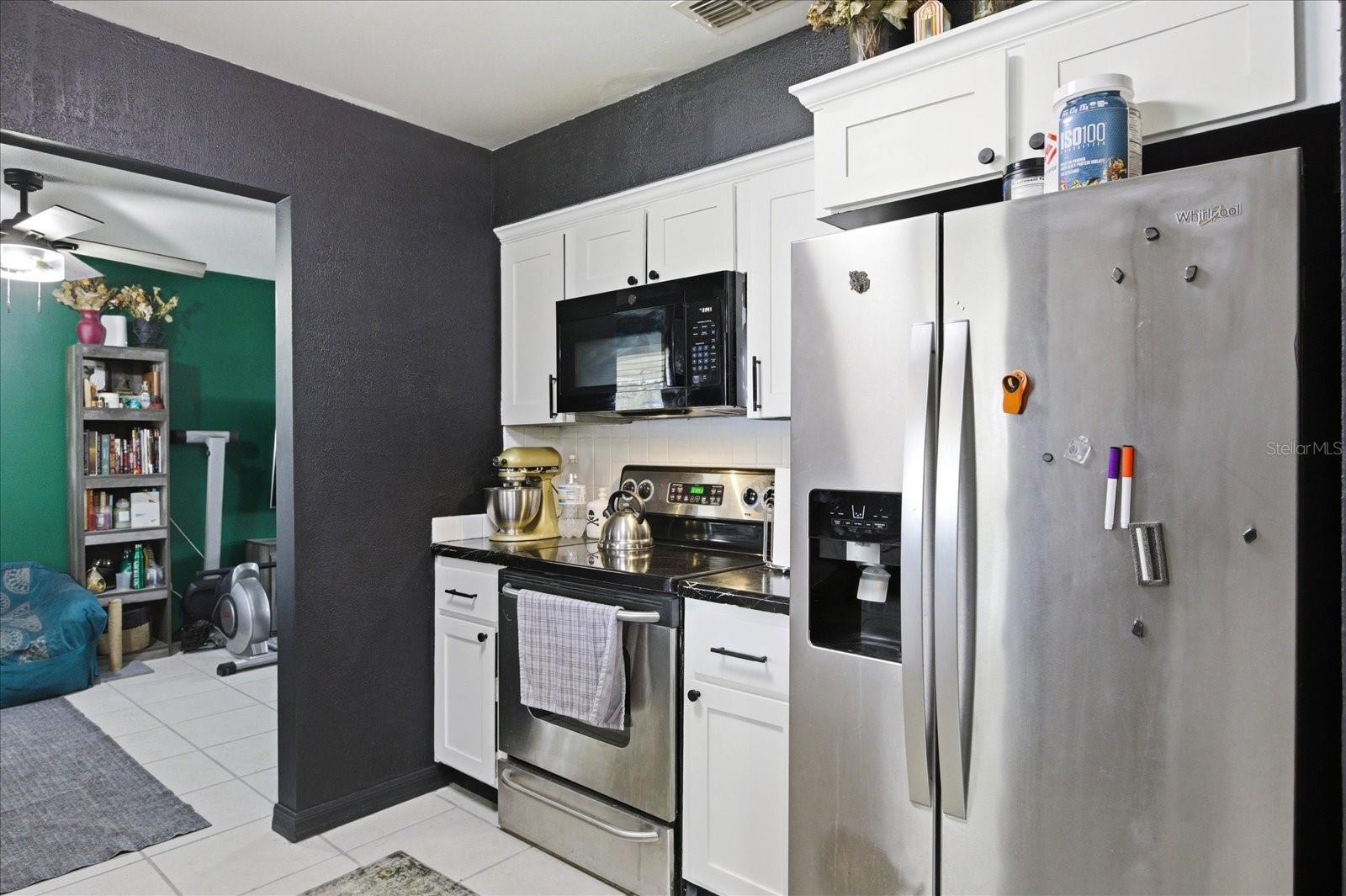 ROBERTA PLACE - Residential