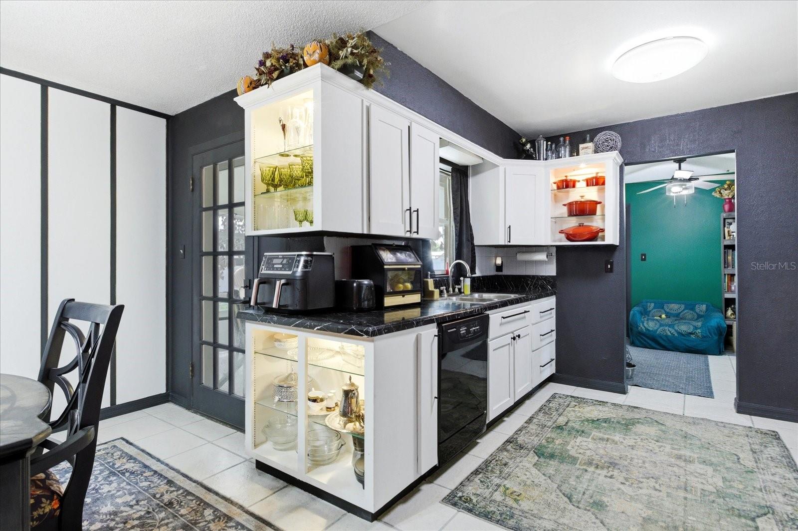 ROBERTA PLACE - Residential