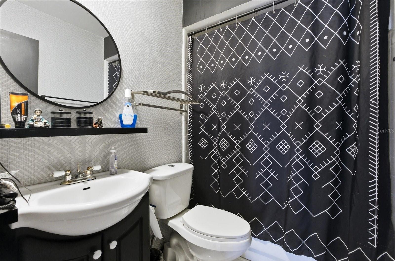 ROBERTA PLACE - Residential