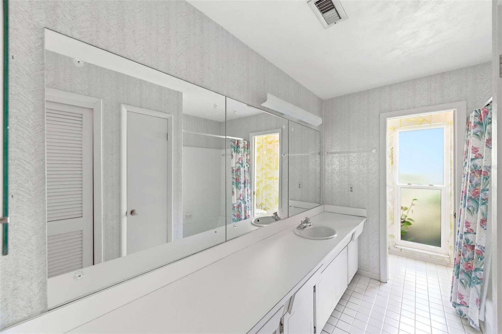 MONTICELLO PARK - Residential