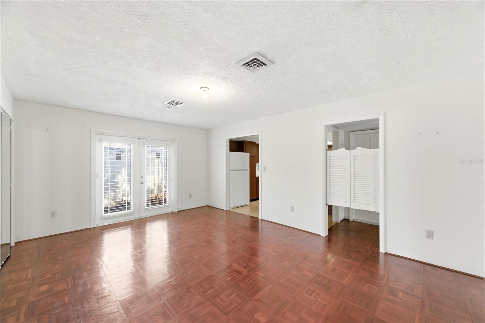 MONTICELLO PARK - Residential