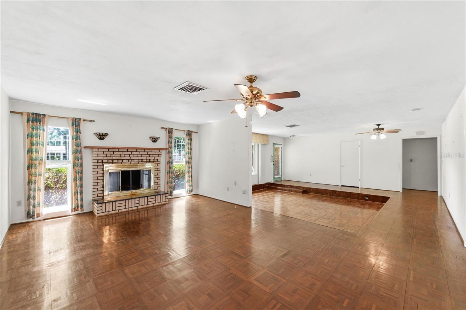 MONTICELLO PARK - Residential