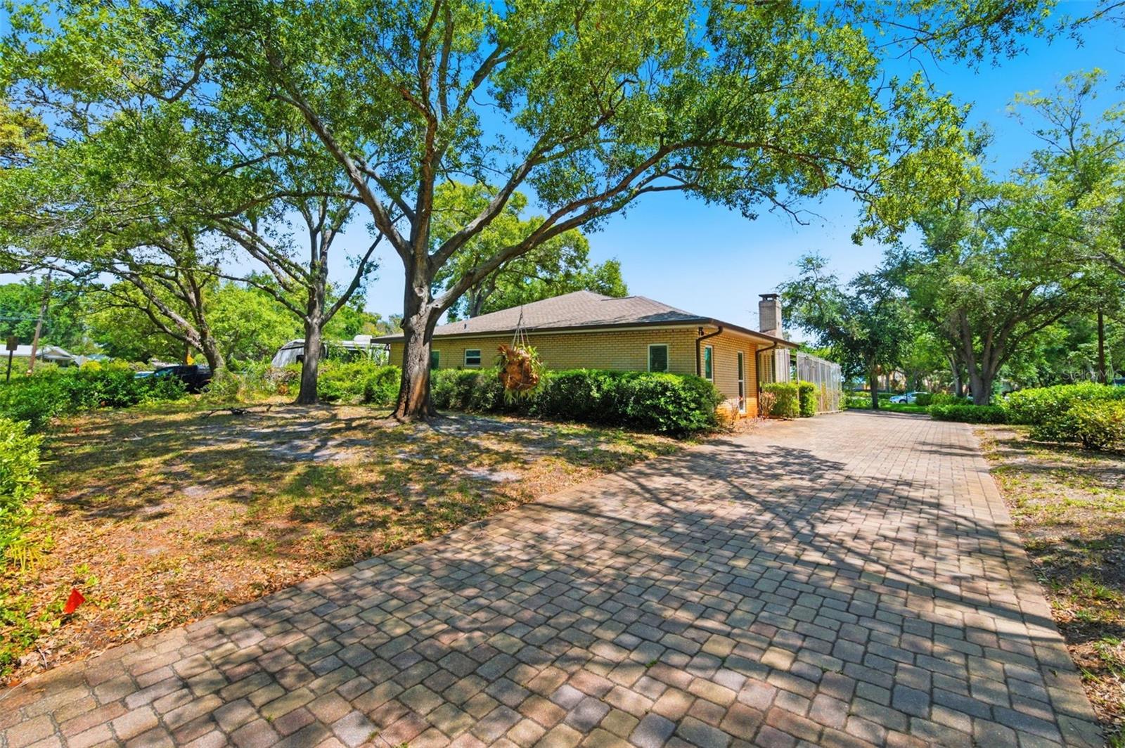 MONTICELLO PARK - Residential