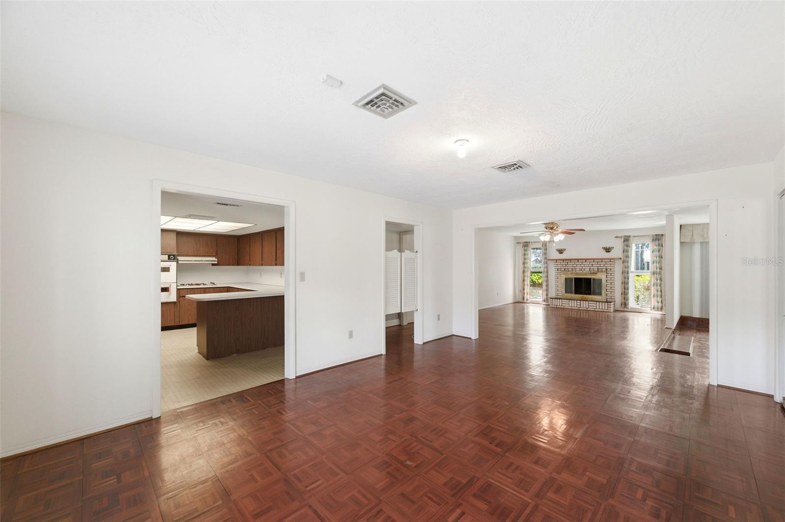 MONTICELLO PARK - Residential