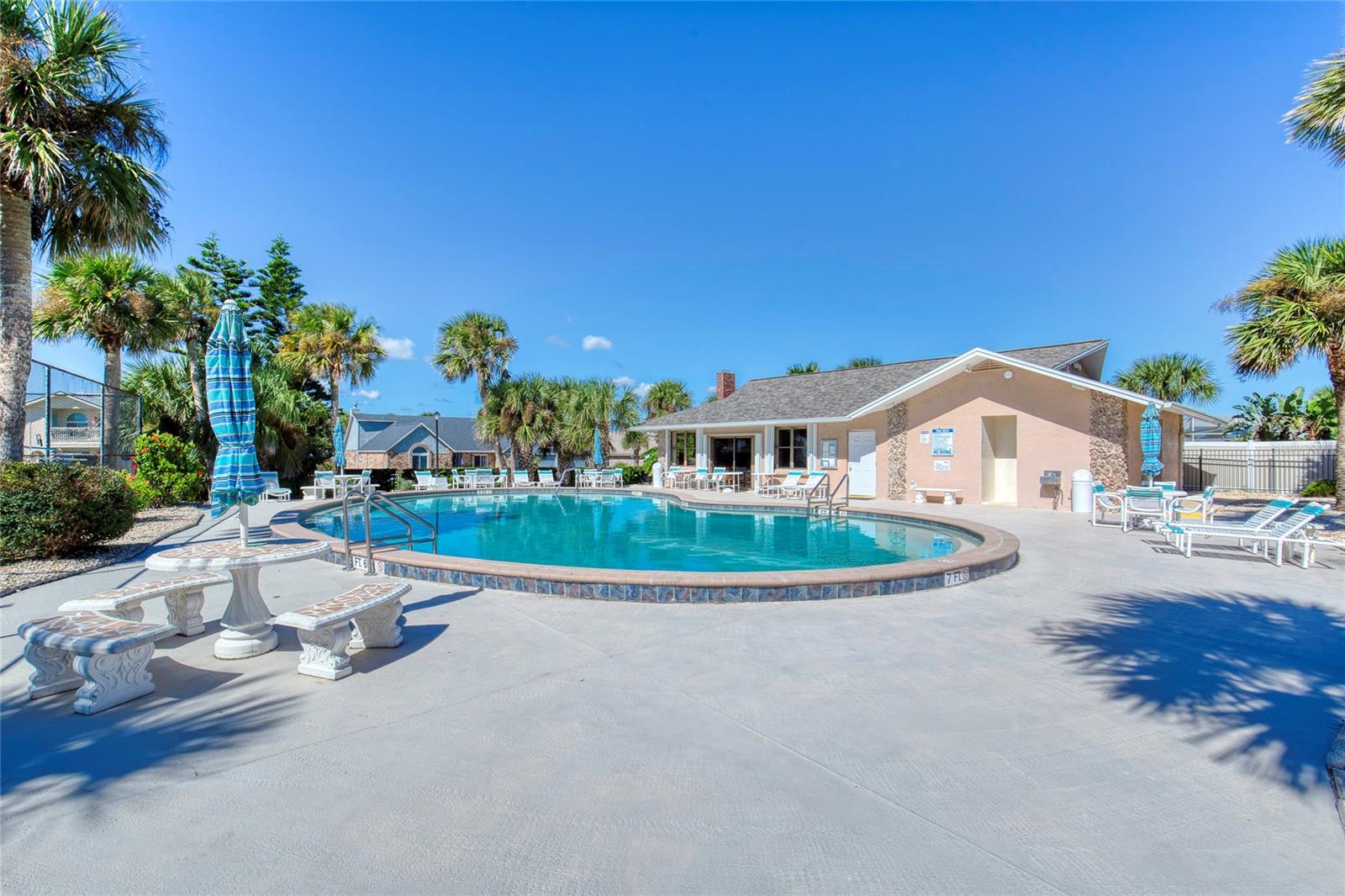 FAIRWIND SHORES CONDO - Residential