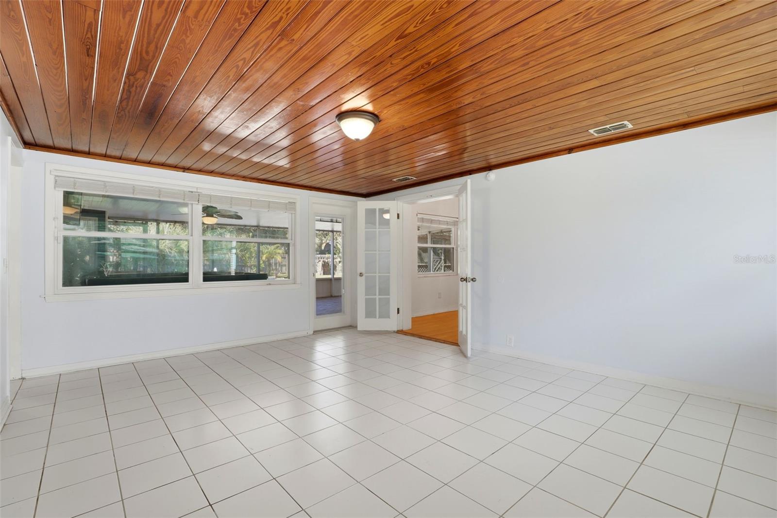 MAYFAIR - Residential