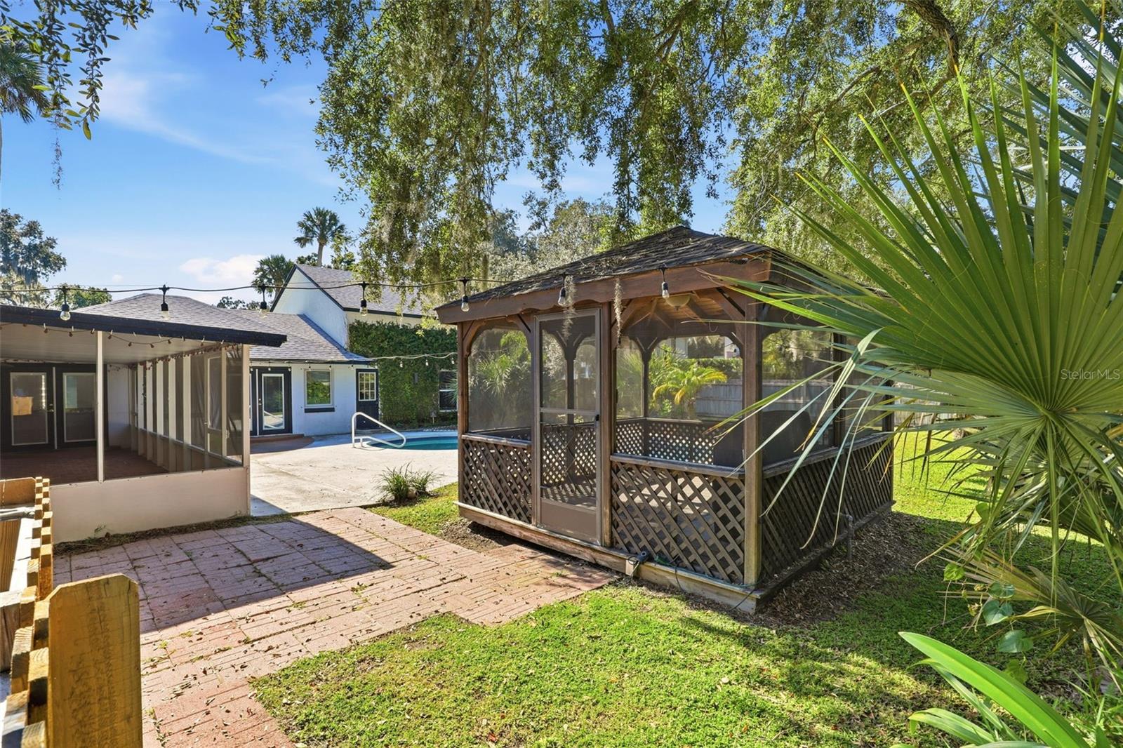 MAYFAIR - Residential