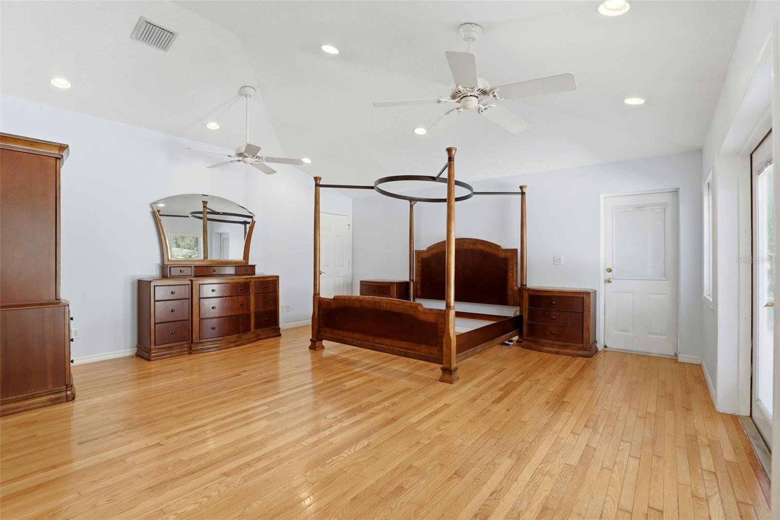 MAYFAIR - Residential