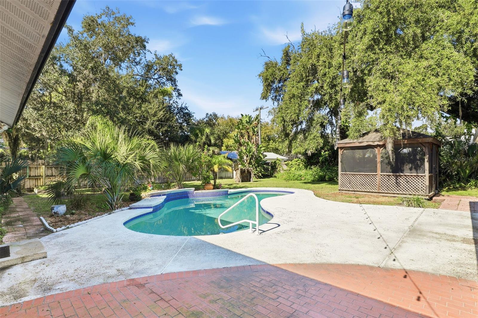 MAYFAIR - Residential