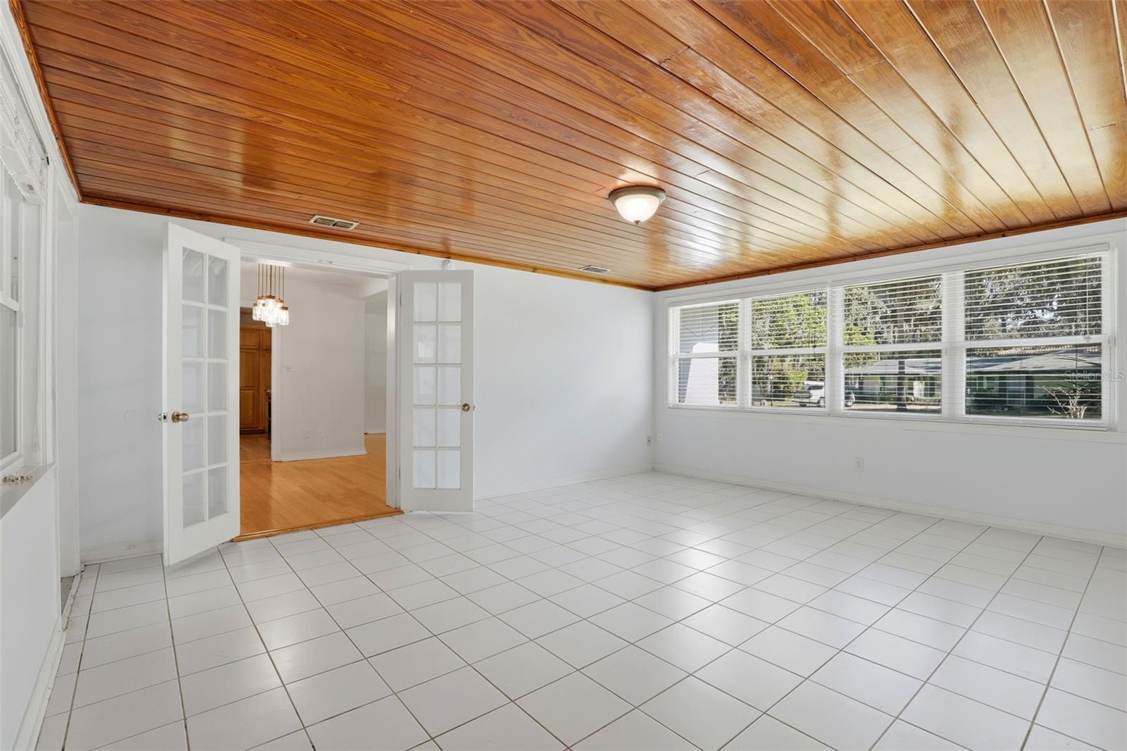 MAYFAIR - Residential