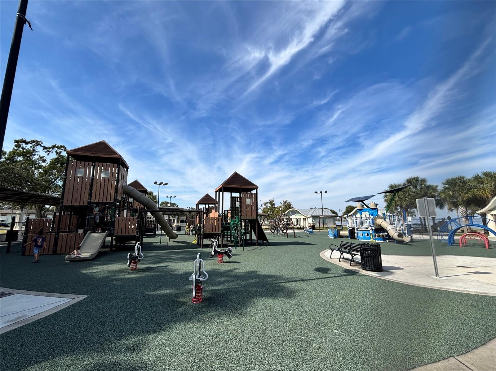 MAYFAIR - Residential