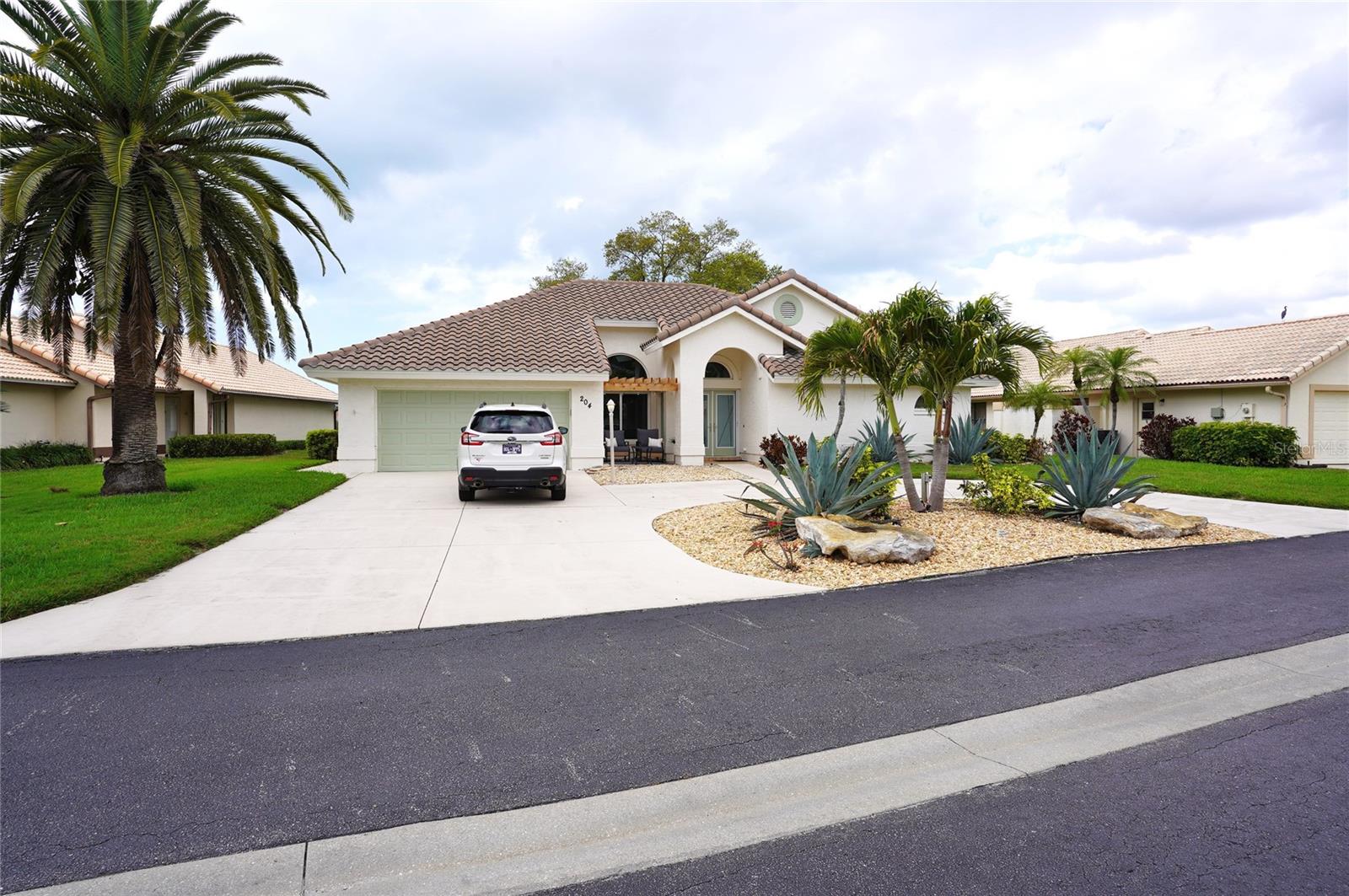 204 CARRIAGE HOUSE LANE 204