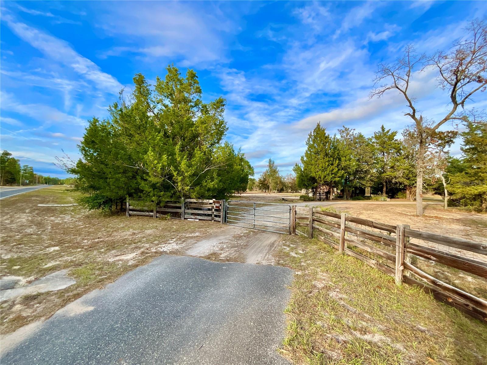 MELROSE LANDING - Residential