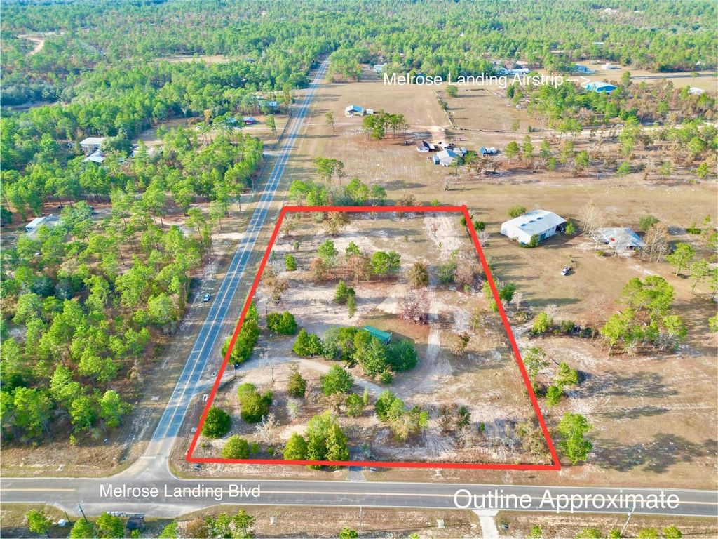 Photo of 276 Melrose Landing Boulevard, Hawthorne, FL 32640 (MLS # GC535875)