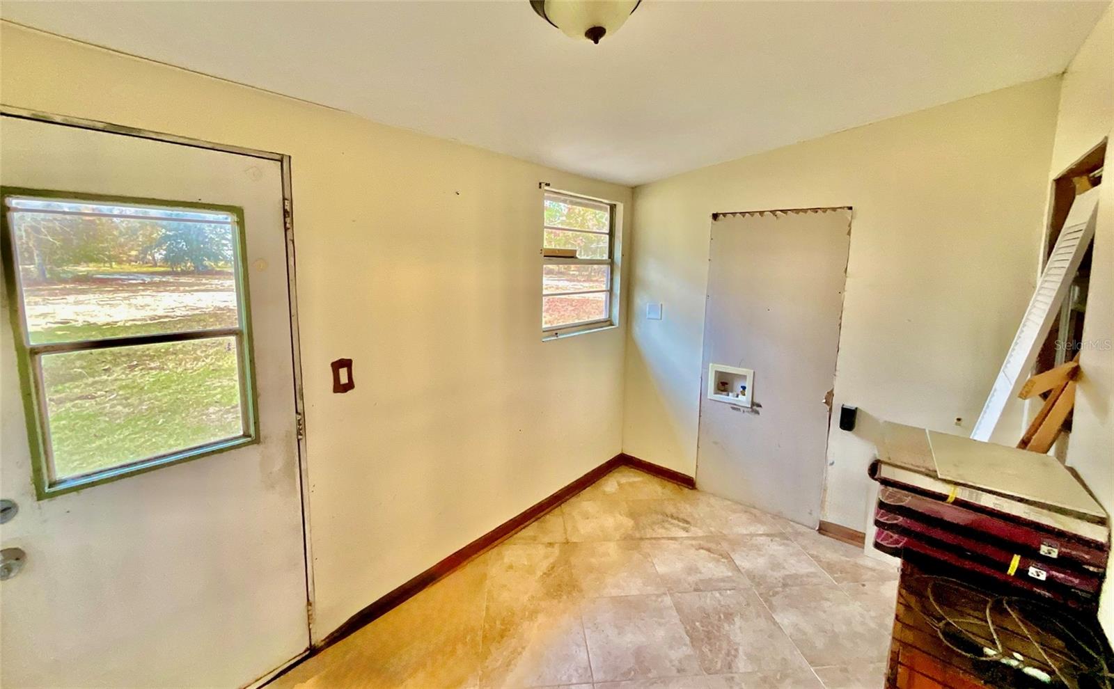 MELROSE LANDING - Residential