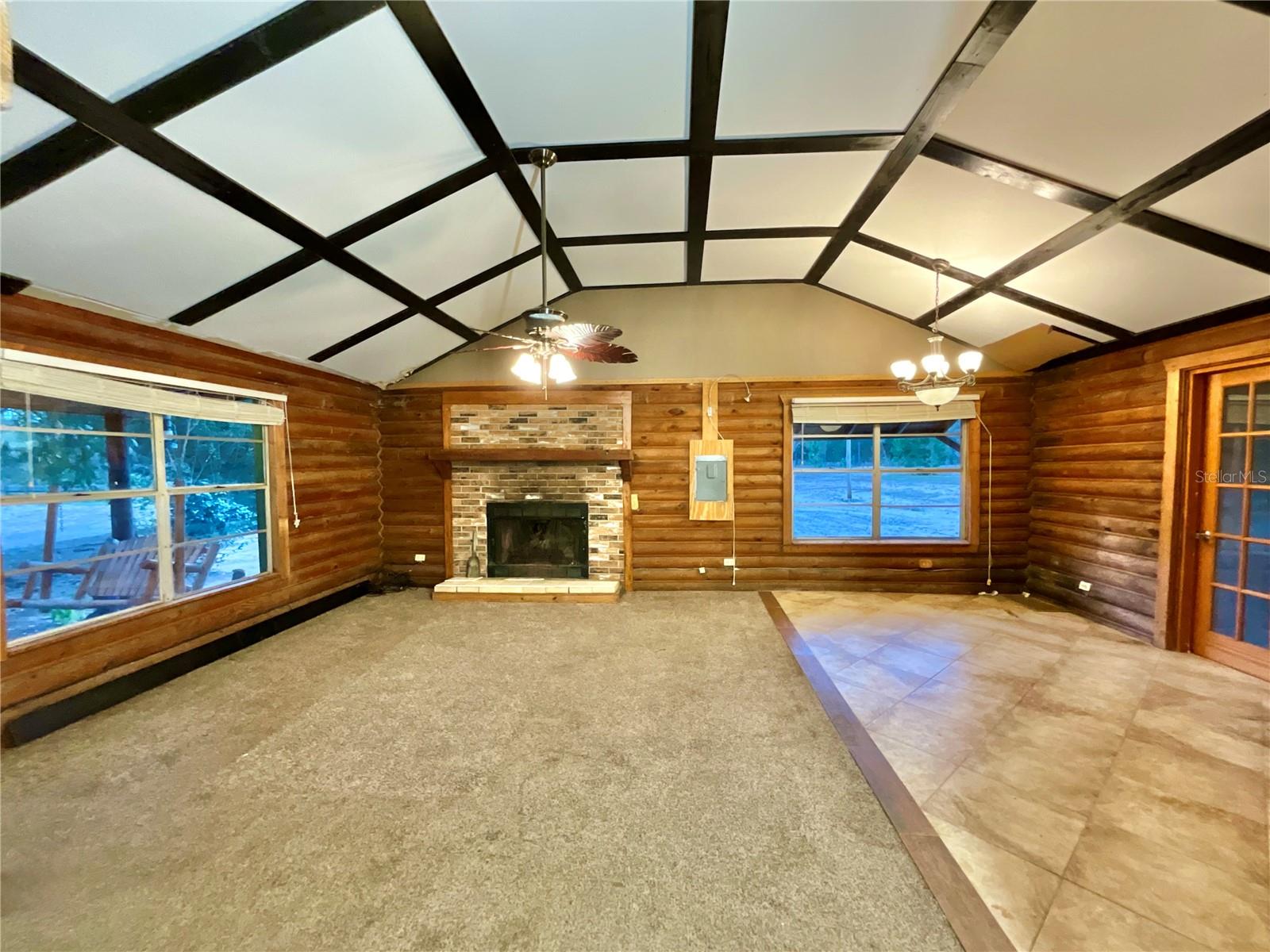 MELROSE LANDING - Residential