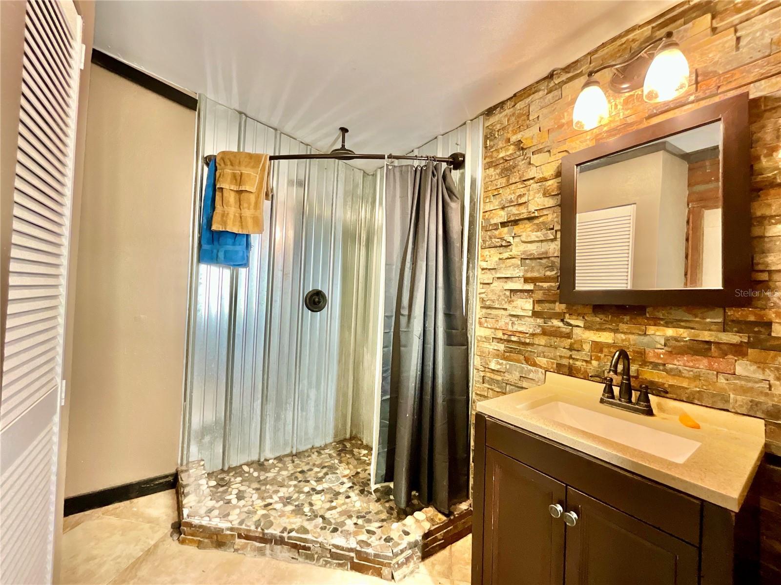 MELROSE LANDING - Residential