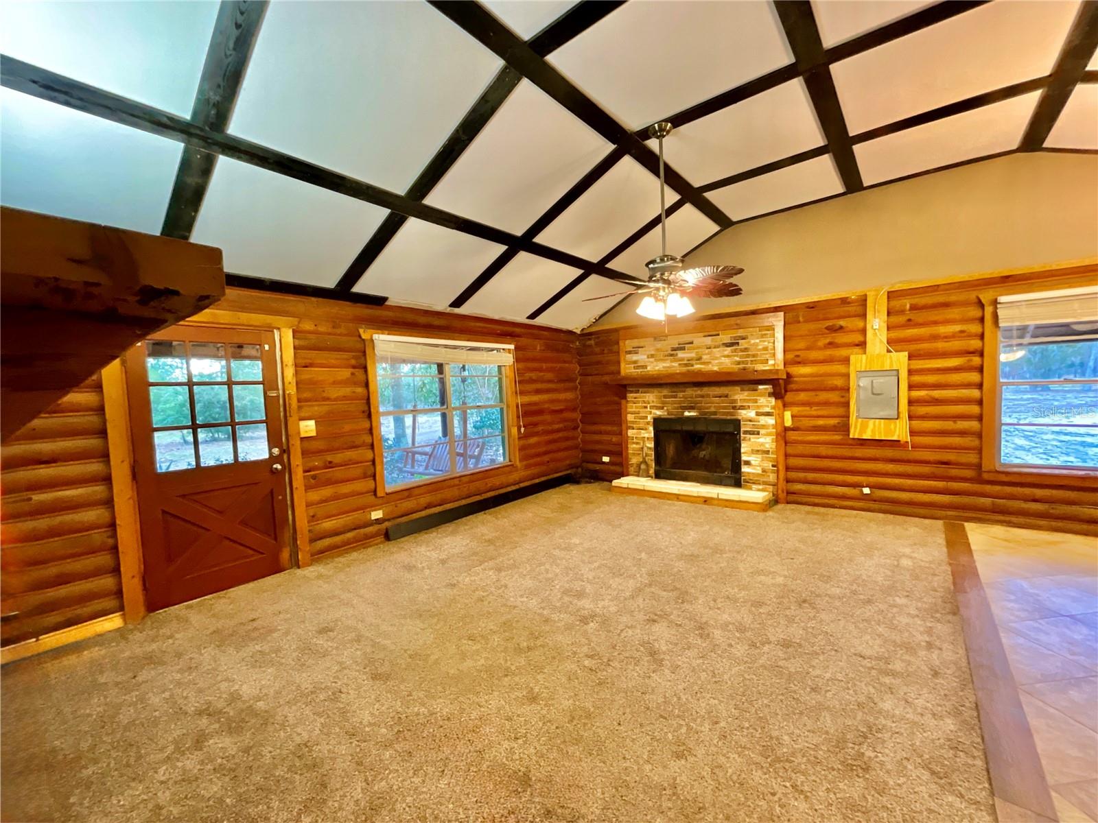 MELROSE LANDING - Residential