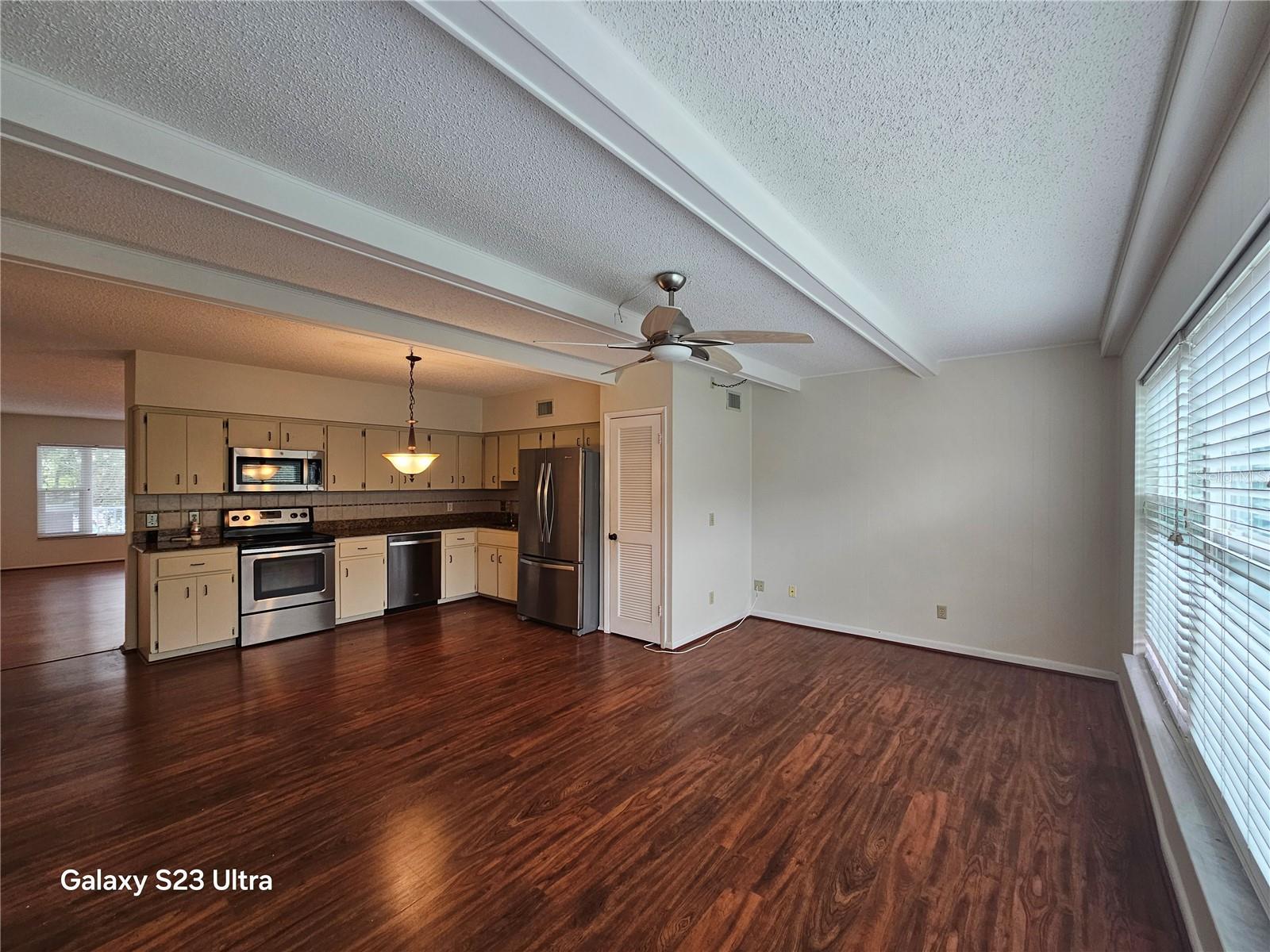 ON TOP OF THE WORLD - Residential Lease