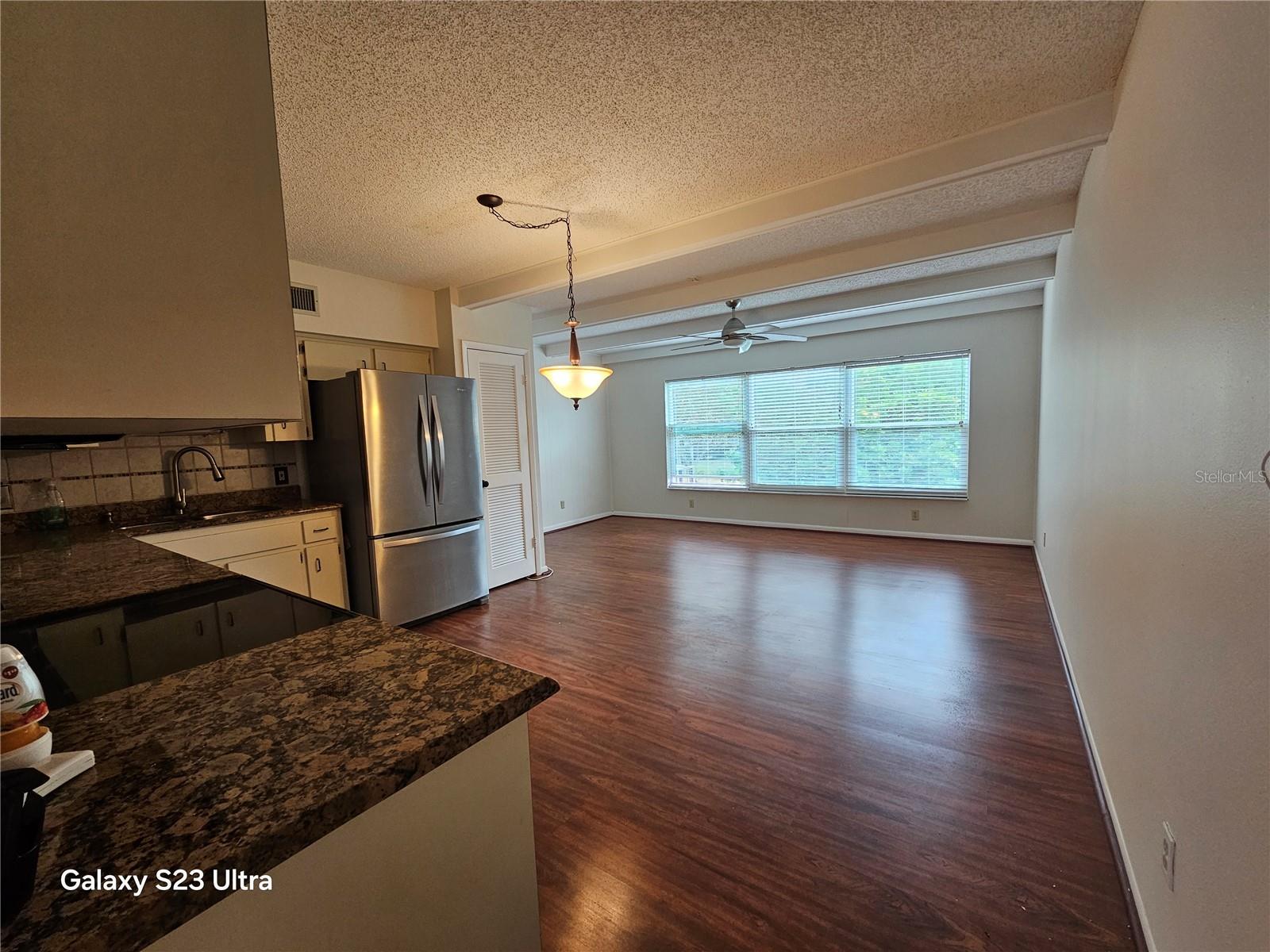 ON TOP OF THE WORLD - Residential Lease