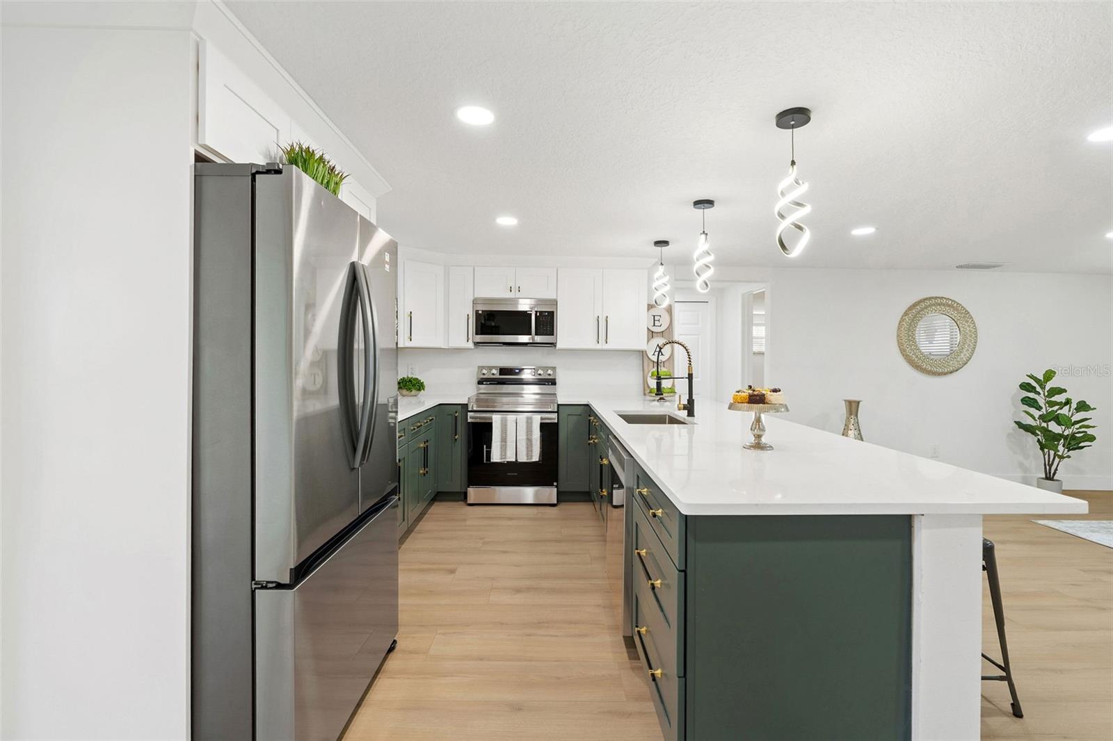 BAY PARK ESTATES - Residential