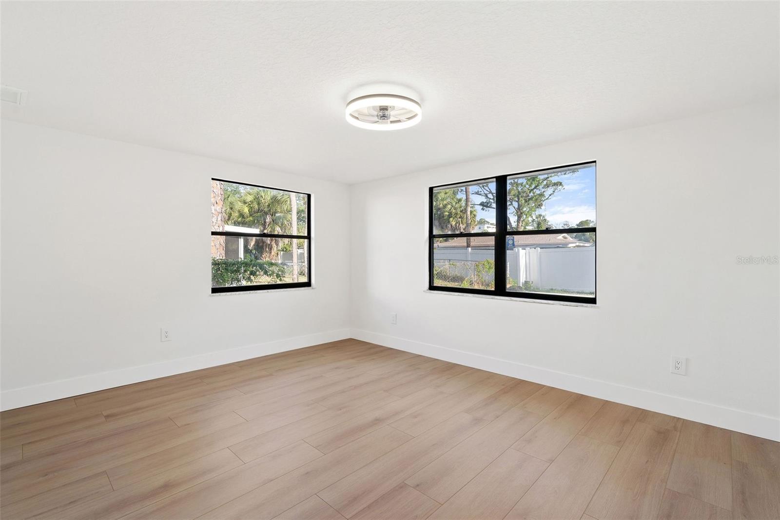 BAY PARK ESTATES - Residential