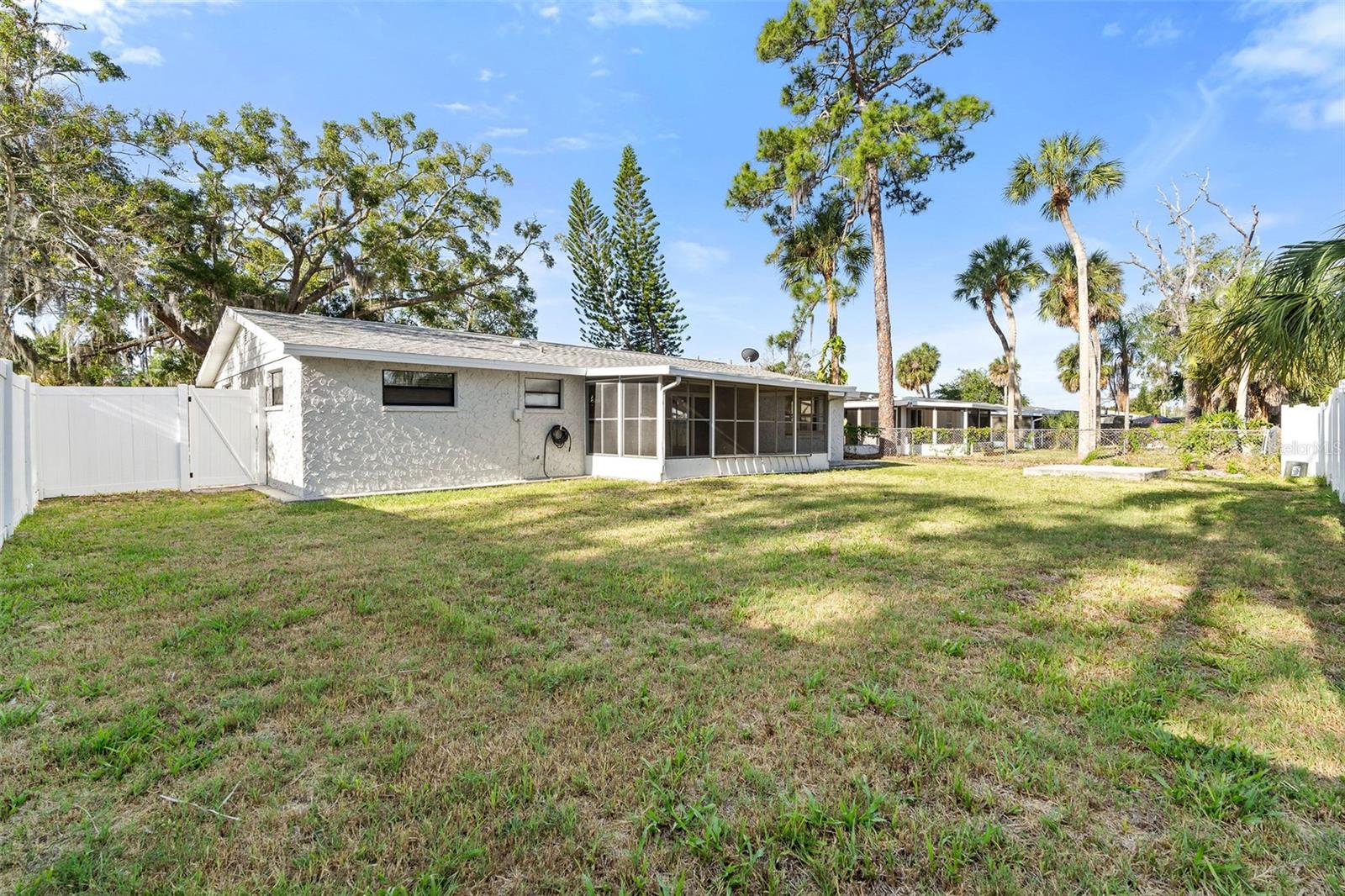 BAY PARK ESTATES - Residential