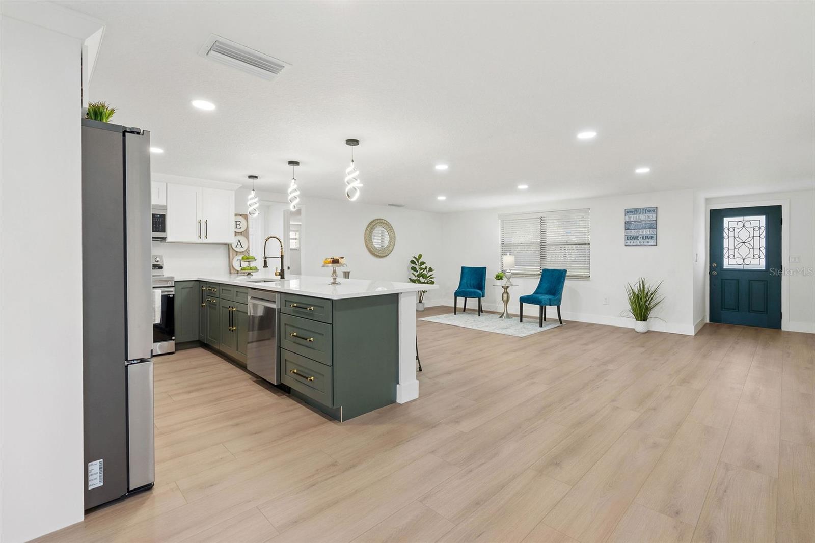 BAY PARK ESTATES - Residential