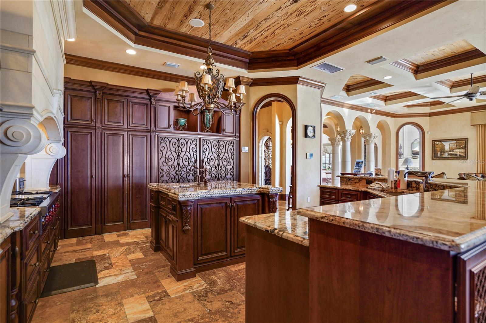 TIERRA VERDE - Residential